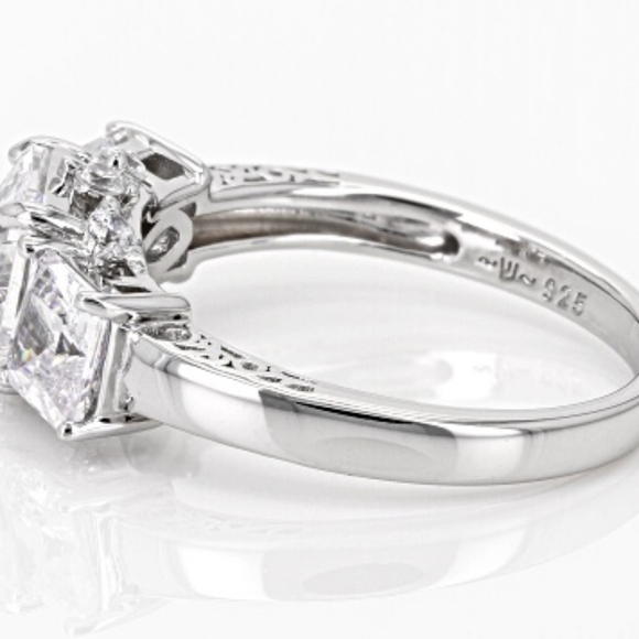 4.65 Diamond Simulate 3 Stone Past Present & Future Ring - Picture 3 of 6